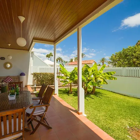 Banana House In Location By Tenpropertiesgc Holiday home *